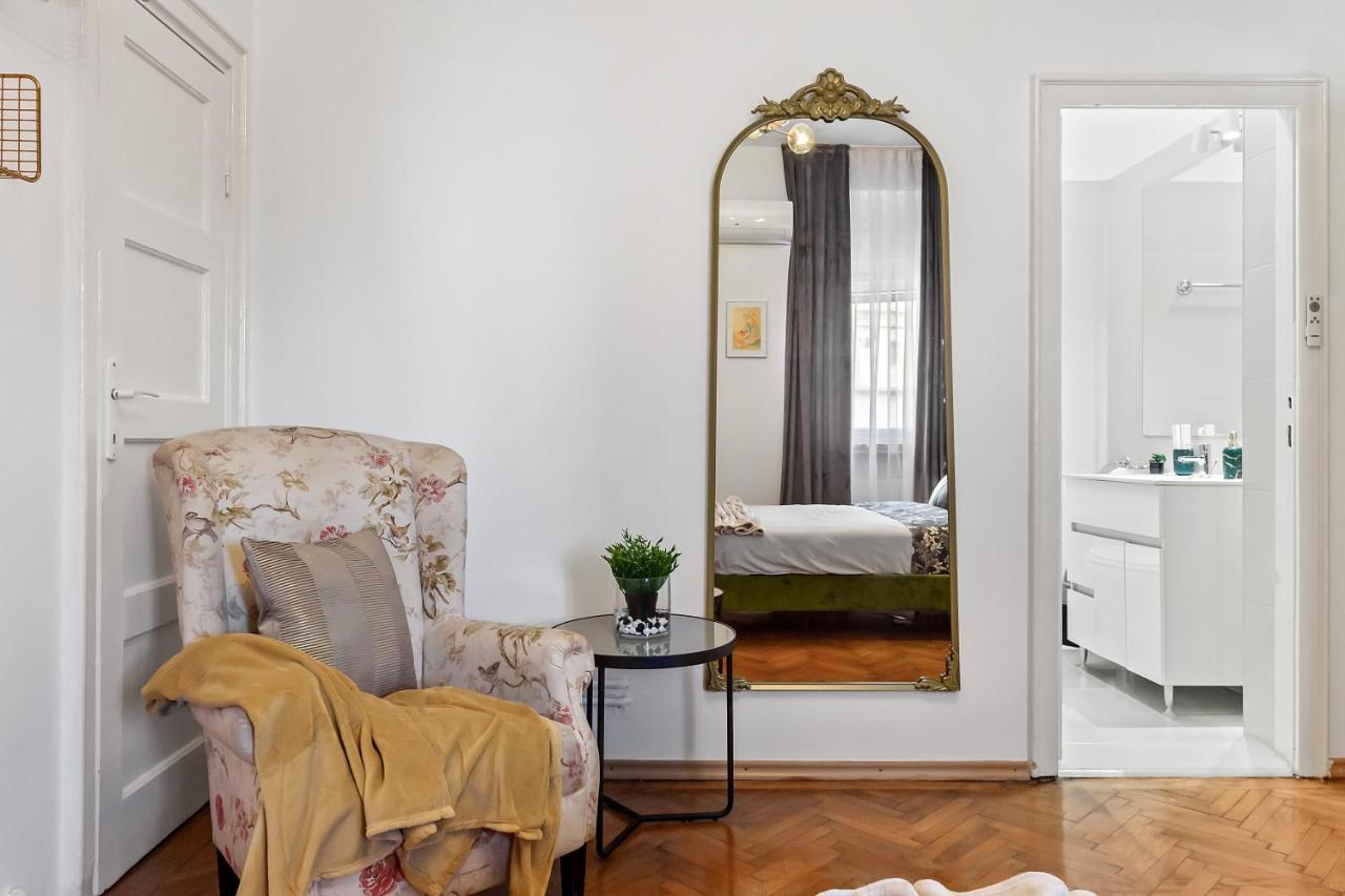 Ultracentral Apartment